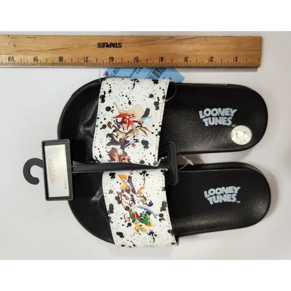 Looney Tunes  Slip On Slides Sandals New Size Youth Medium 2. New